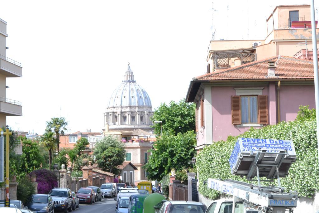 M&C San Pietro Basement House Apartamento Roma